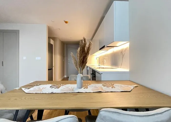 Diamond Premium Apartment-central